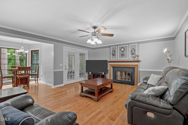 106 Bradshire Ct, Cary, NC 27513