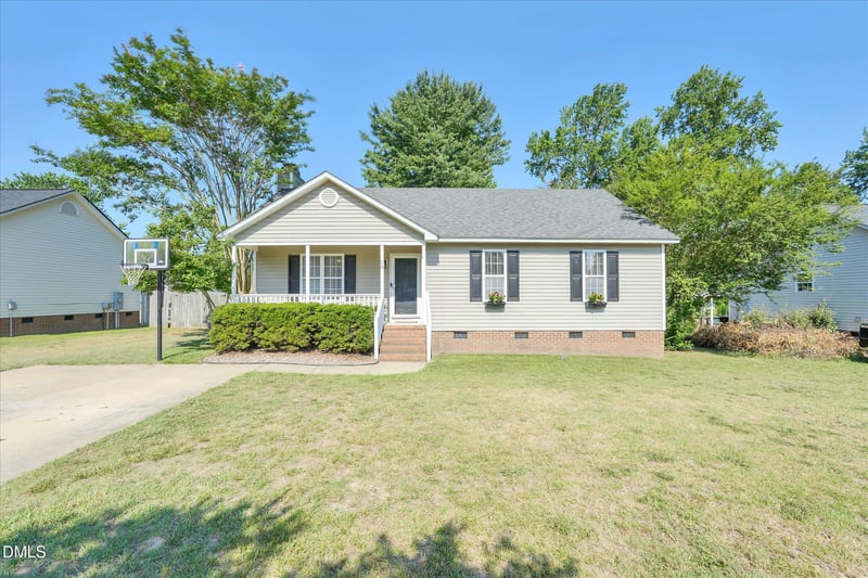 106 Brandon Dr, Clayton, NC 27520