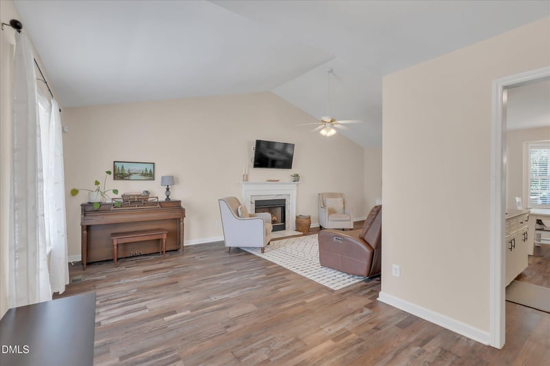 106 Brandon Dr, Clayton, NC 27520