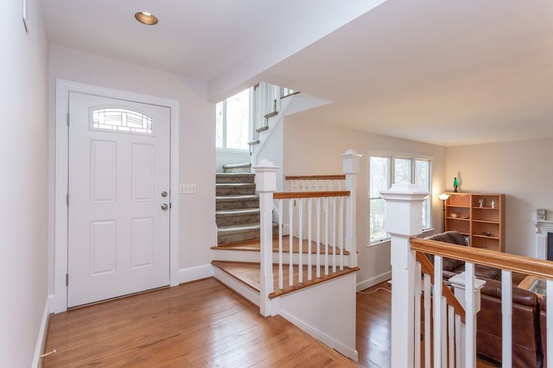 106 Braswell Rd, Chapel Hill, NC 27516