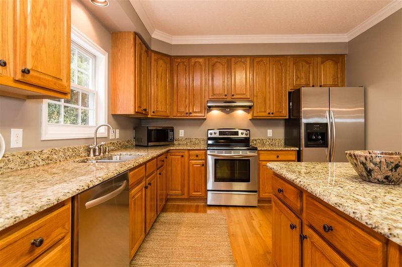 106 Bridlebit Ct, Cary, NC 27513