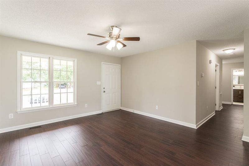 106 Cascade Cir, Dunn, NC 28334