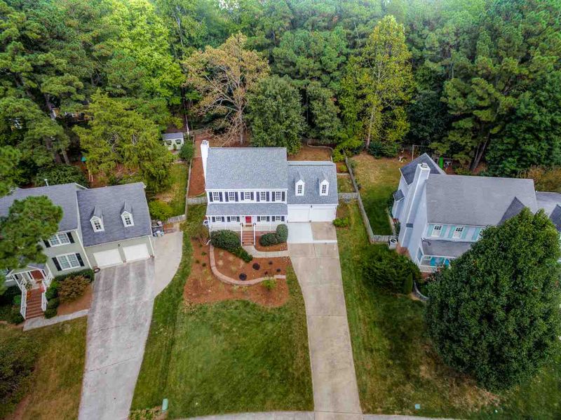 106 Castlefern Dr, Cary, NC 27513
