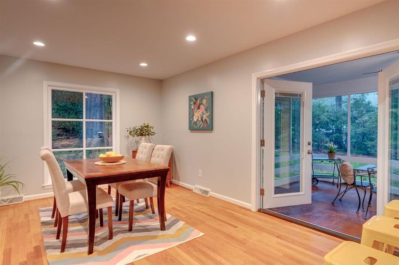 106 Cherokee Cir, Chapel Hill, NC 27514