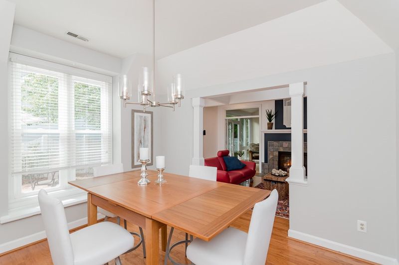 106 Cherry Hill Ln, Cary, NC 27518