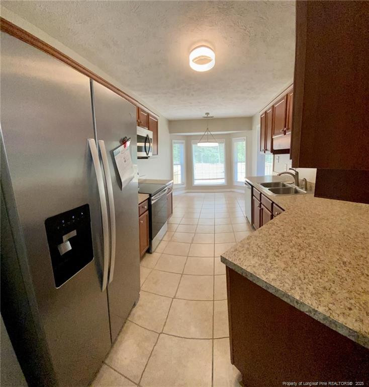 106 Chickadee St, Fayetteville, NC 28306