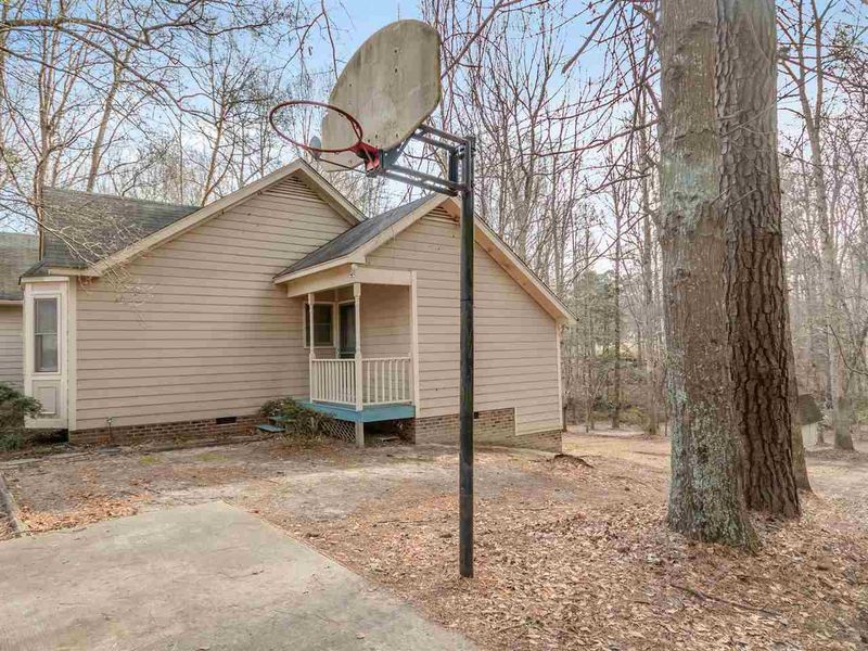 106 Chris Ct, Garner, NC 27529