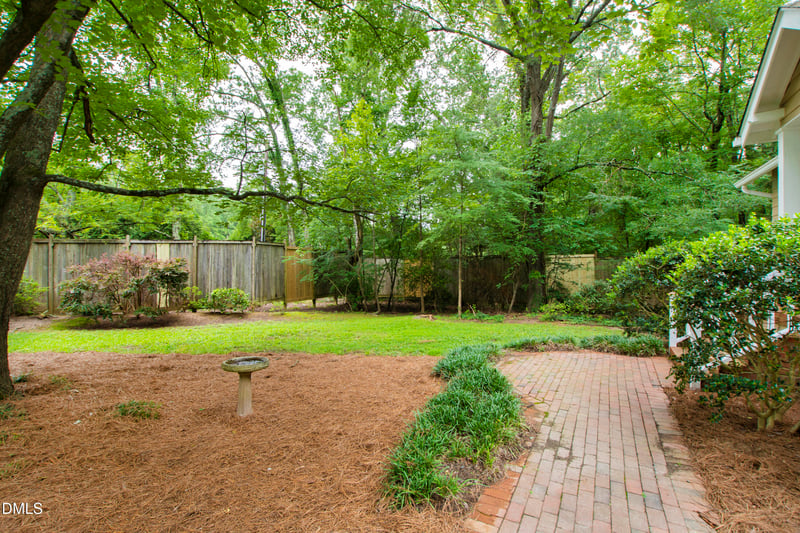 106 Christopher Rd, Chapel Hill, NC 27514