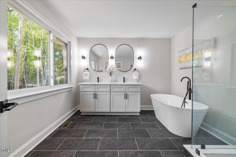 106 Circle Dr, Mebane, NC 27302