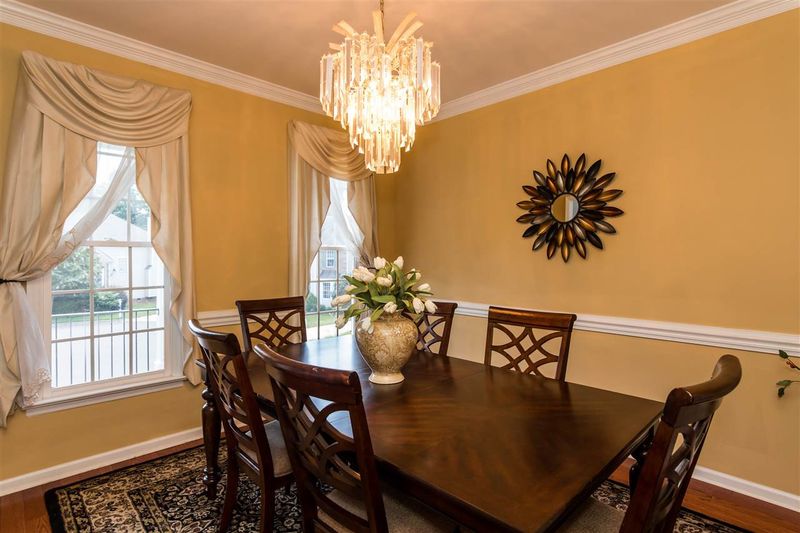 106 Claris Ct, Chapel Hill, NC 27514