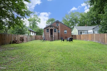 106 Club Blvd, Durham, NC 27704