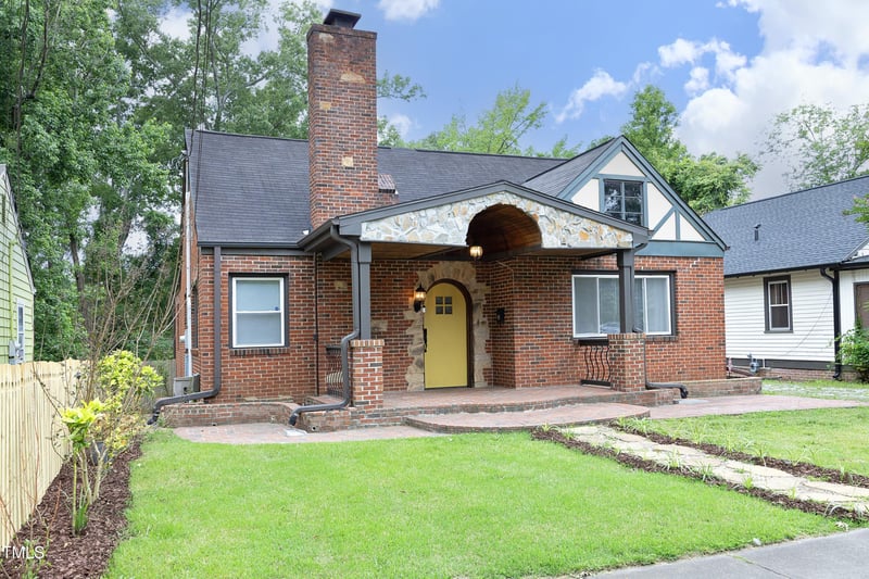 106 Club Blvd, Durham, NC 27704