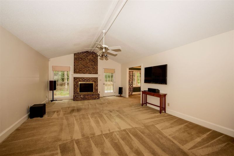 106 Colonial Dr, Wendell, NC 27591