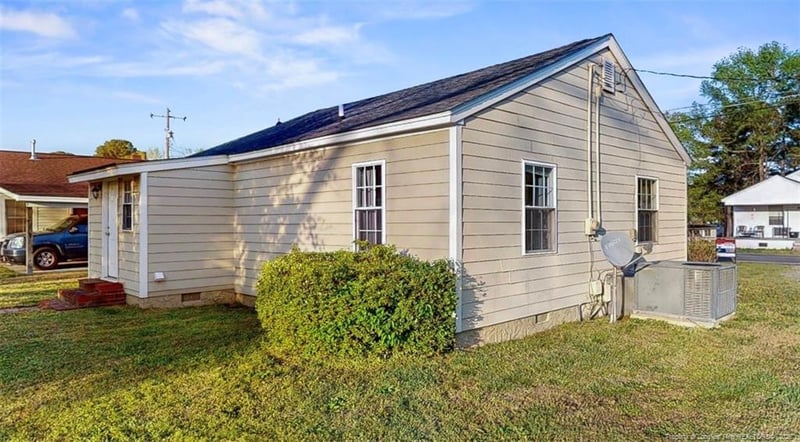 106 County Ave, Dunn, NC 28334
