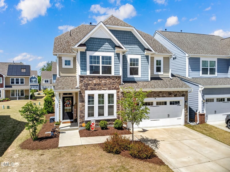 106 Cressida Woods Dr, Holly Springs, NC 27540