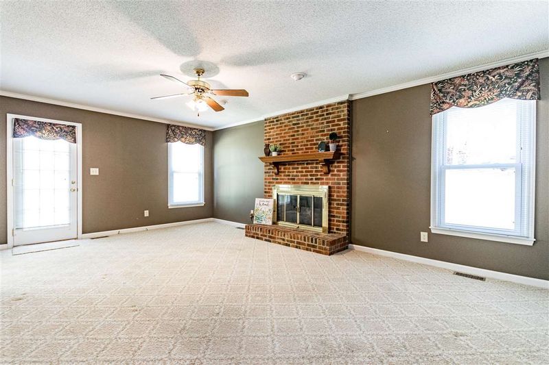 106 Dove Ct, Clayton, NC 27520