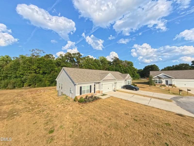 106 Drake Village Dr, Goldsboro, NC 27530