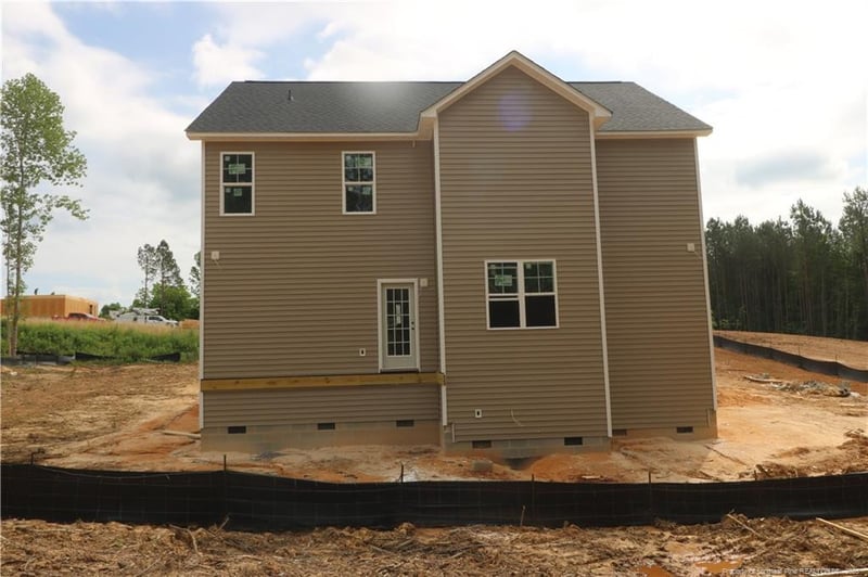 106 Driftwood Ct, Sanford, NC 27330