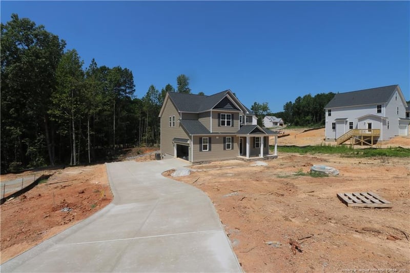 106 Driftwood Ct, Sanford, NC 27330