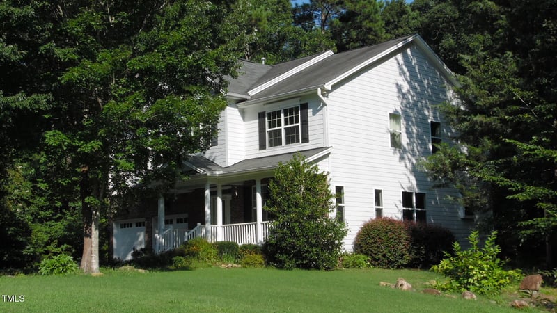 106 Duelling Oaks Dr, Chapel Hill, NC 27517