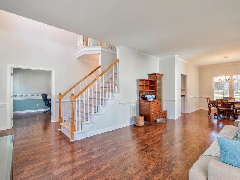 106 Forest Brook Dr, Cary, NC 27519