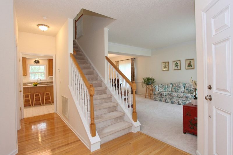 106 Glenmore Rd, Chapel Hill, NC 27516
