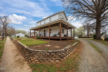 106 Graham St, Mebane, NC 27302