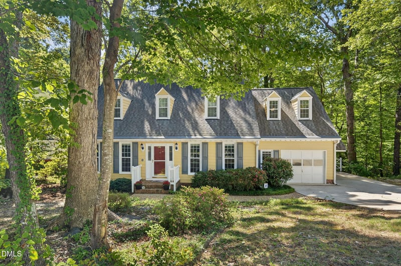 106 Greenwood Cir, Cary, NC 27511