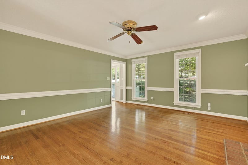 106 Greenwood Cir, Cary, NC 27511