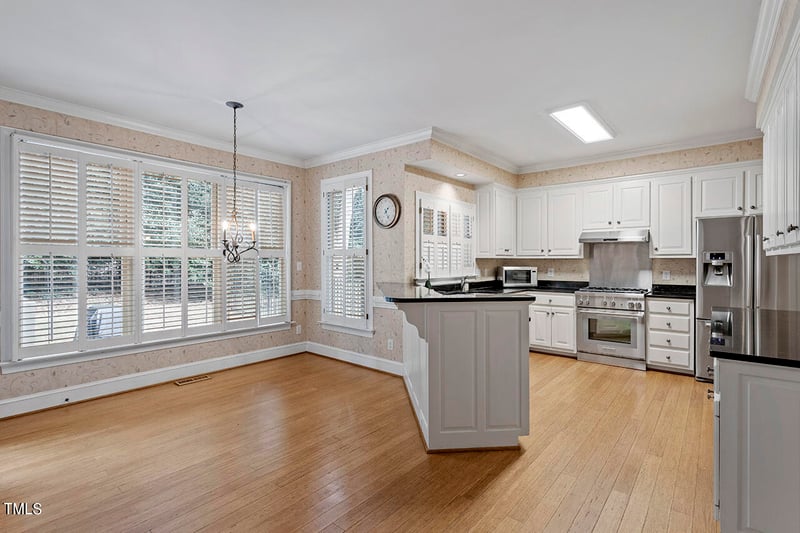 106 Hafton Ct, Cary, NC 27518