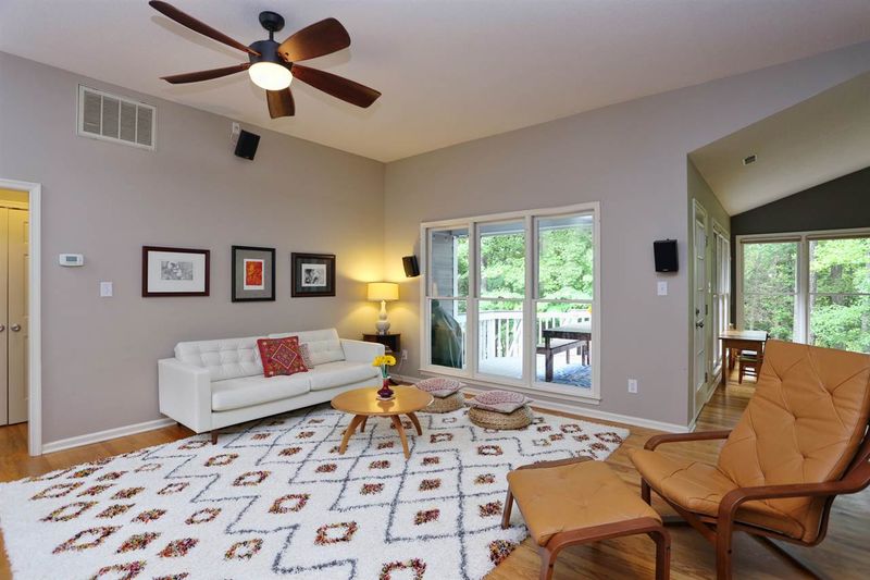 106 Hanford Rd, Chapel Hill, NC 27516