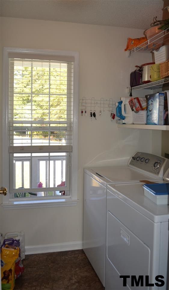 106 Hawthorn Dr, Clayton, NC 27520