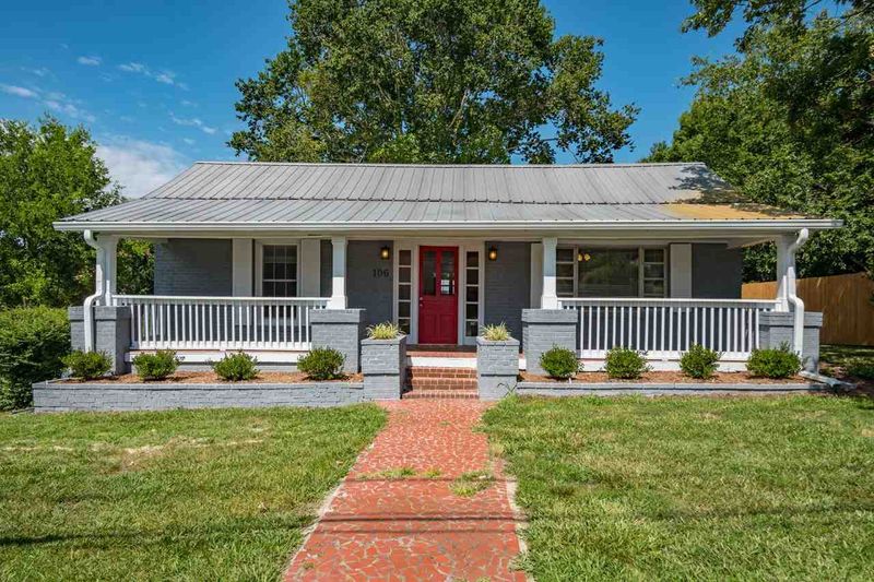 106 S Hill Ave, Hillsborough, NC 27278