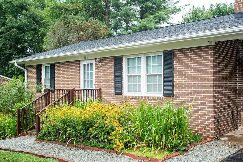 106 Hillcrest Ave, Roxboro, NC 27573