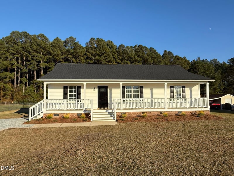 106 Hilltop Dr, Four Oaks, NC 27524