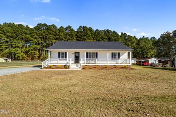 106 Hilltop Dr, Four Oaks, NC 27524