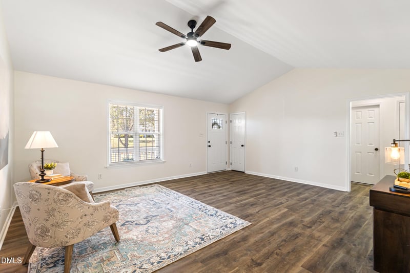 106 Hilltop Dr, Four Oaks, NC 27524