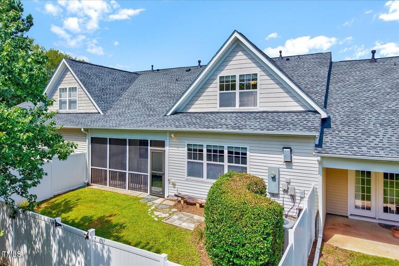 106 Honeycomb Ln, Morrisville, NC 27560