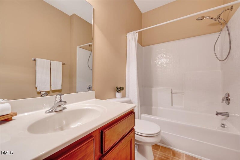 106 Honeycomb Ln, Morrisville, NC 27560