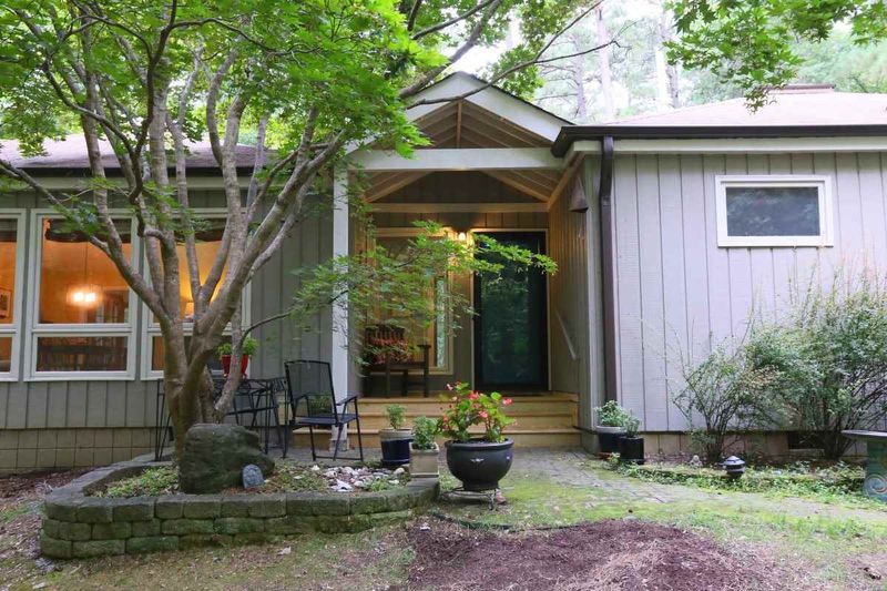 106 Hunter Hill Rd, Chapel Hill, NC 27516