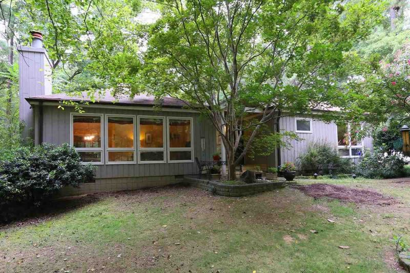106 Hunter Hill Rd, Chapel Hill, NC 27516