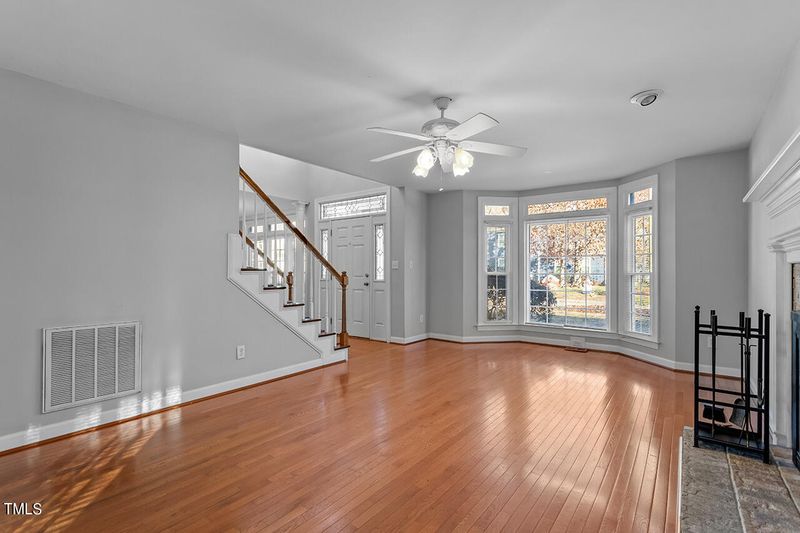106 Huntsmoor Ln, Cary, NC 27513
