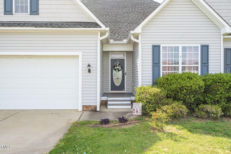 106 Jj Dr, Benson, NC 27504
