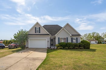 106 Jj Dr, Benson, NC 27504