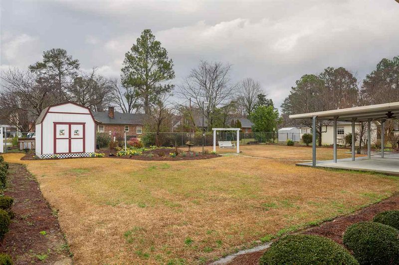 106 Jones Dr, Dunn, NC 28334
