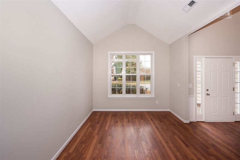 106 Kindlewood Dr, Durham, NC 27703
