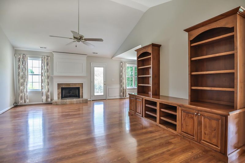 106 Lake Valley Ln, Durham, NC 27703