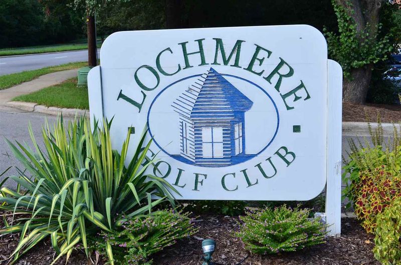 106 Lochview Dr, Cary, NC 27518