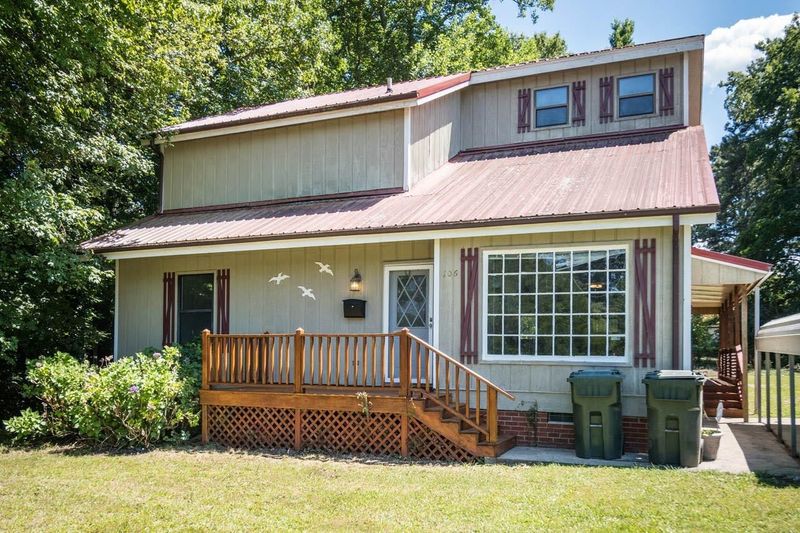 106 E Lofton St, Lillington, NC 27546