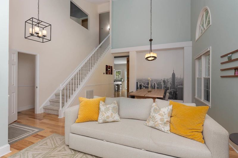 106 Lone Eagle Ct, Cary, NC 27513